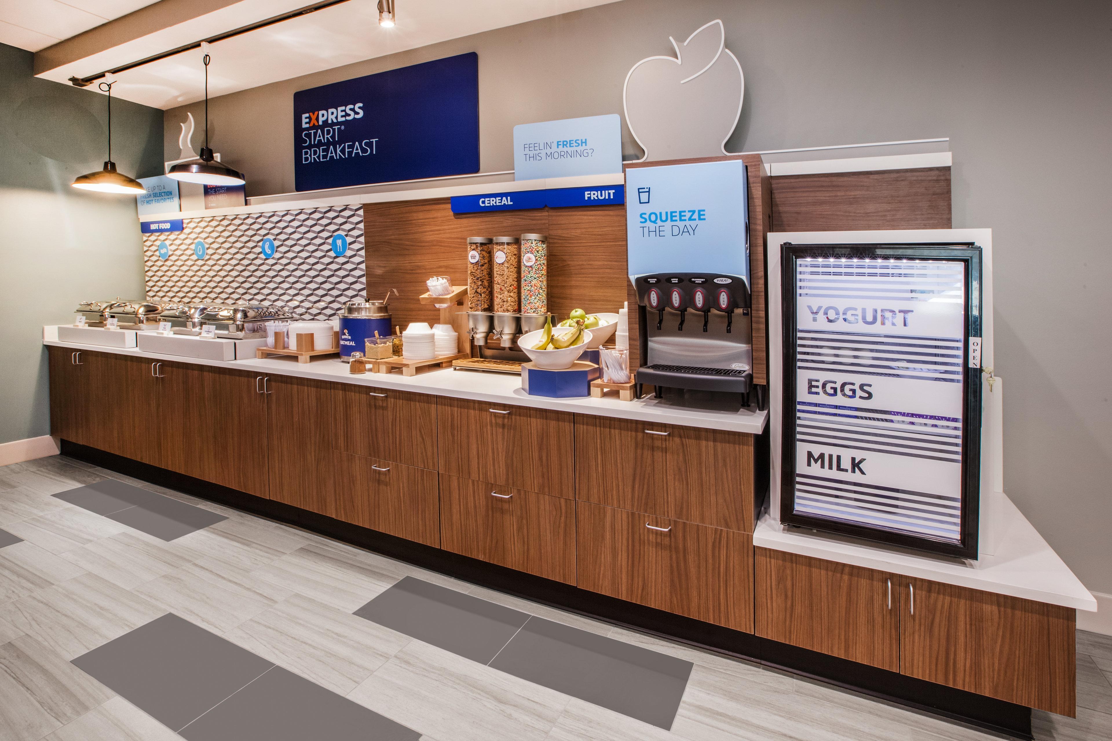 Holiday Inn Express & Suites - Detroit North - Roseville By Ihg Ngoại thất bức ảnh