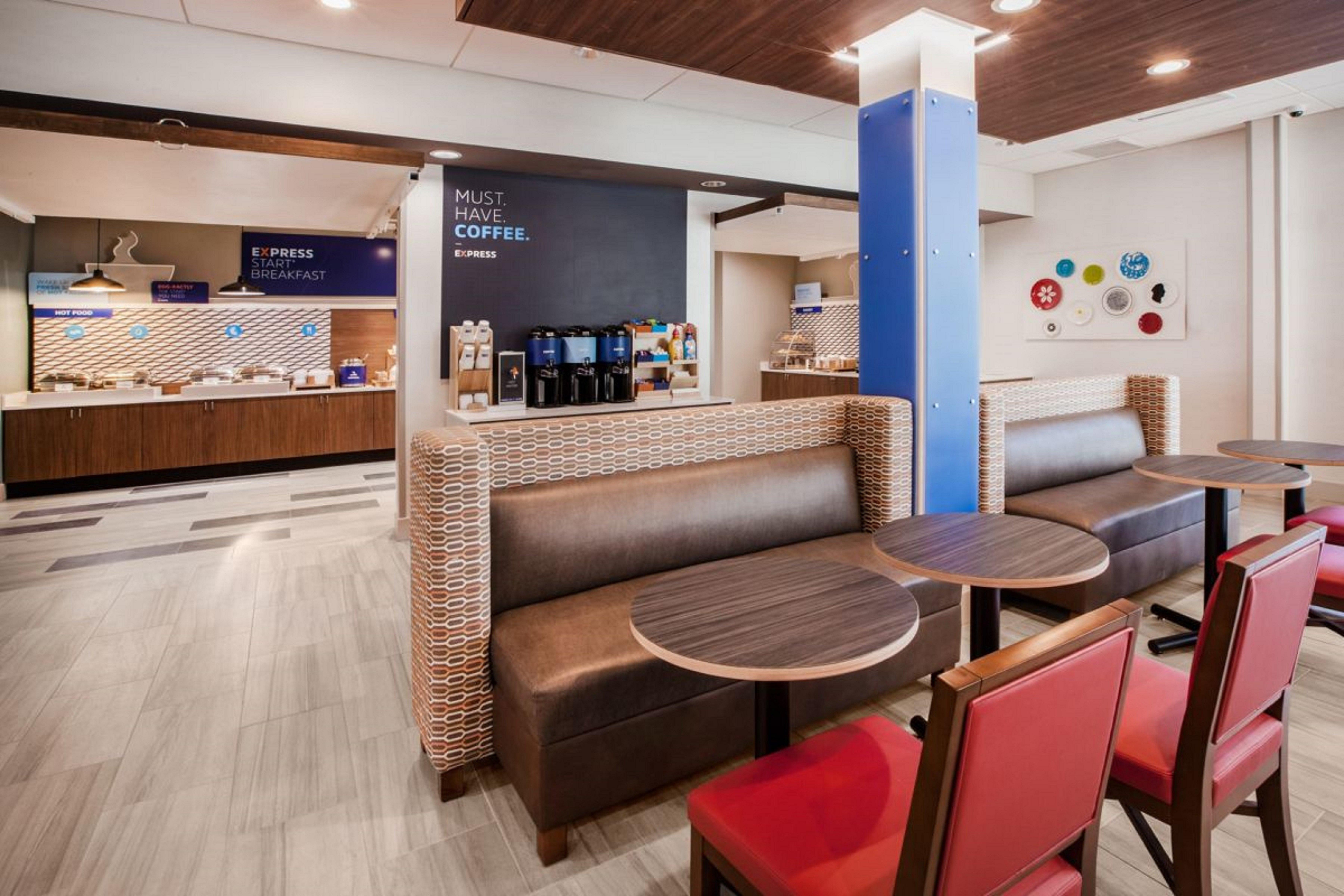 Holiday Inn Express & Suites - Detroit North - Roseville By Ihg Ngoại thất bức ảnh