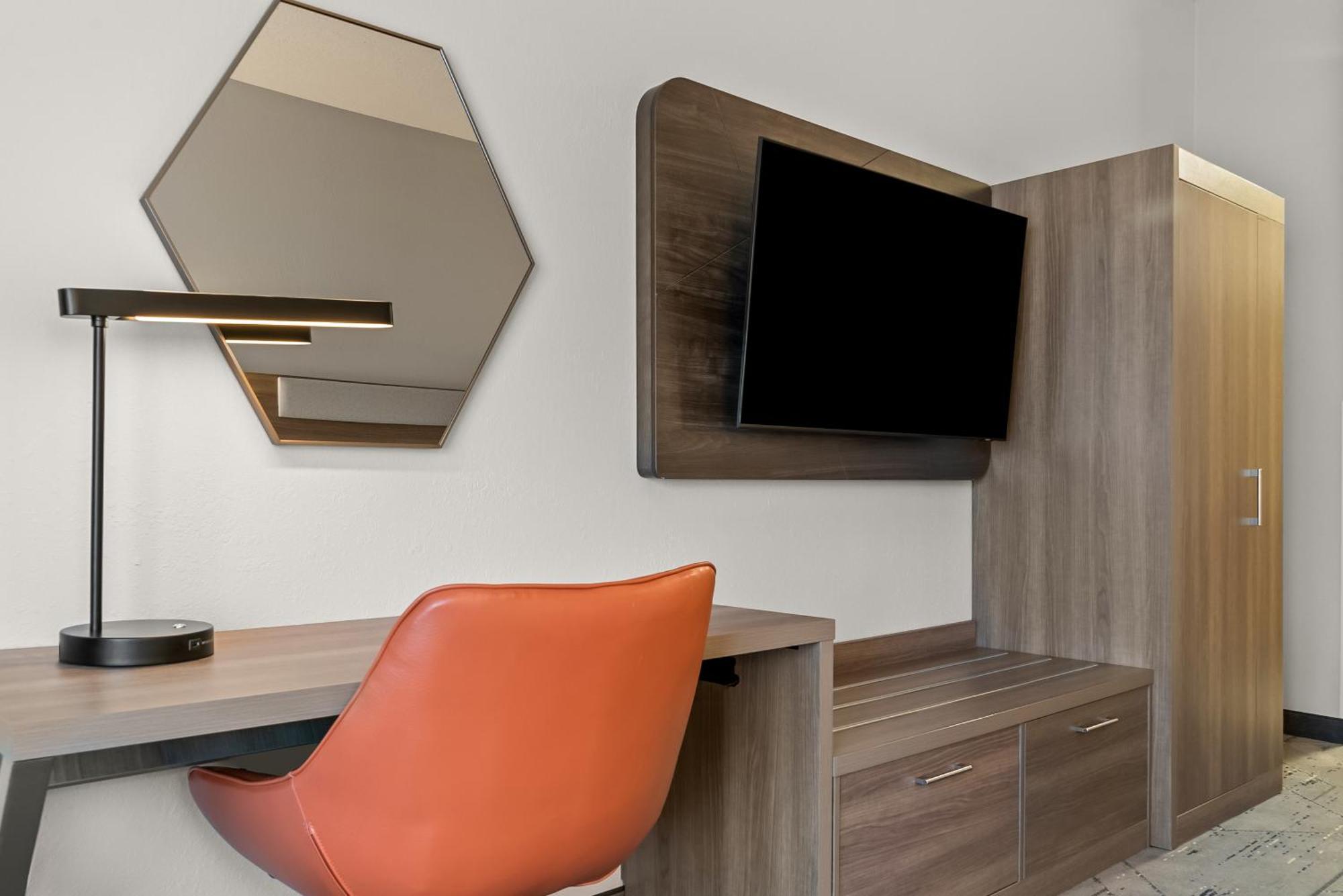 Holiday Inn Express & Suites - Detroit North - Roseville By Ihg Ngoại thất bức ảnh