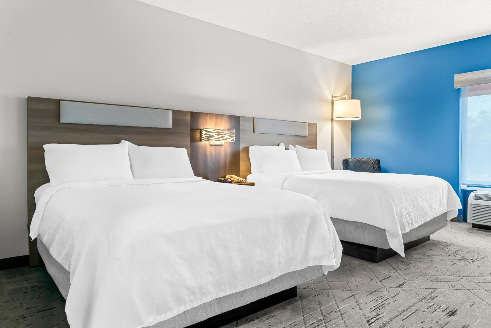 Holiday Inn Express & Suites - Detroit North - Roseville By Ihg Ngoại thất bức ảnh