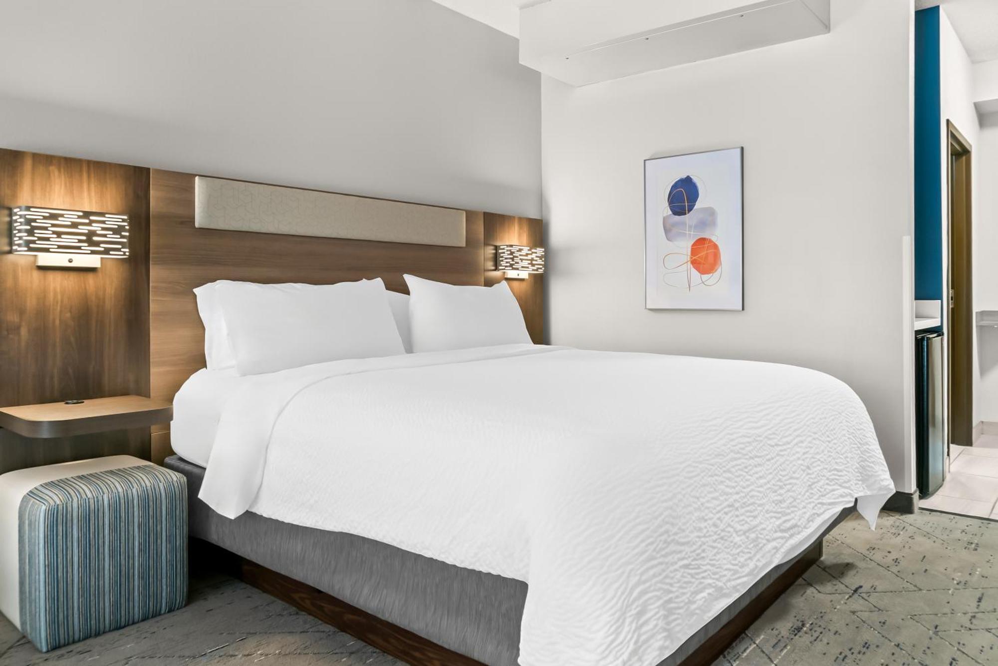 Holiday Inn Express & Suites - Detroit North - Roseville By Ihg Ngoại thất bức ảnh