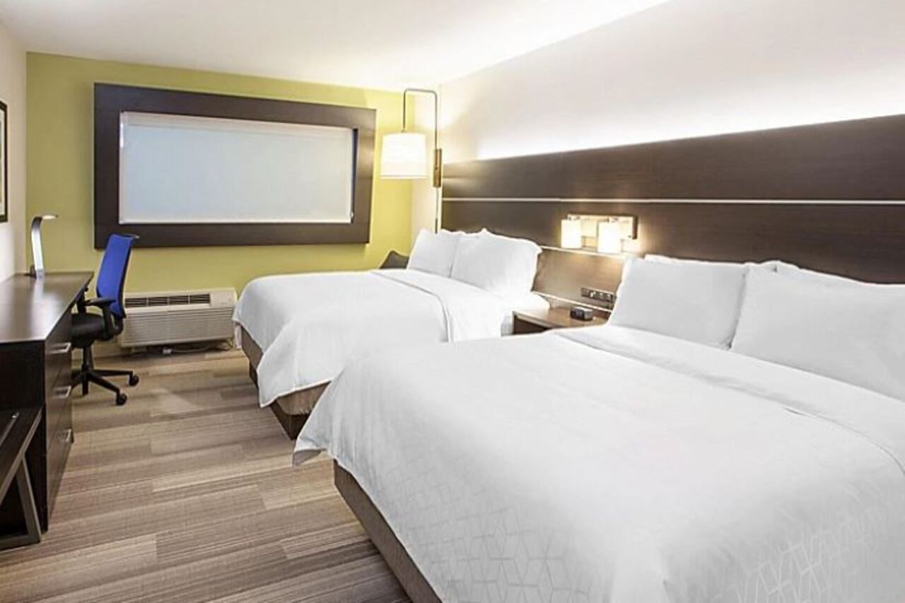 Holiday Inn Express & Suites - Detroit North - Roseville By Ihg Ngoại thất bức ảnh